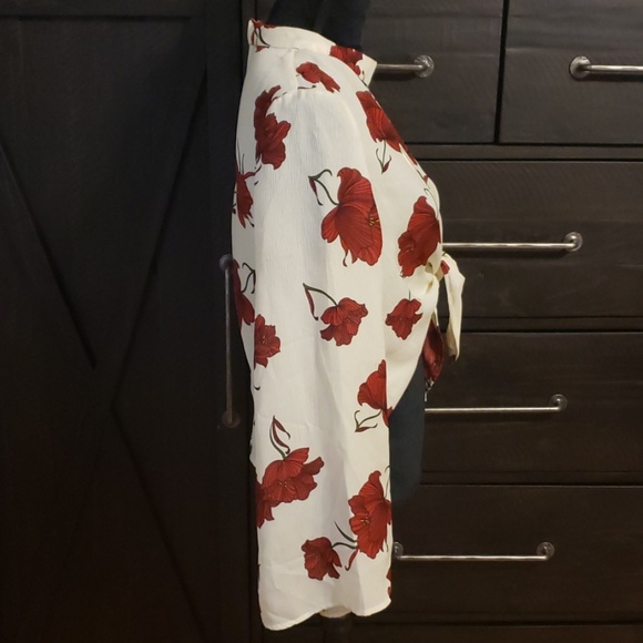 Blouse - Picture 2 of 6